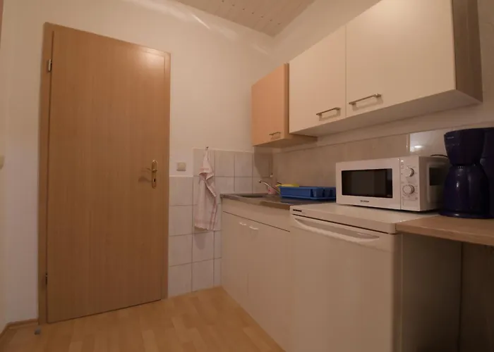 Doppelzimmer Duenenhaus Unr 4 Strandnah Urlaub Fam Rissel דירה אוקריץ